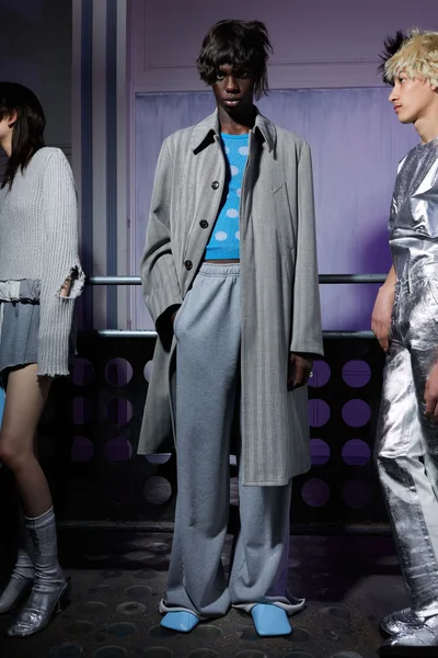 Look 14